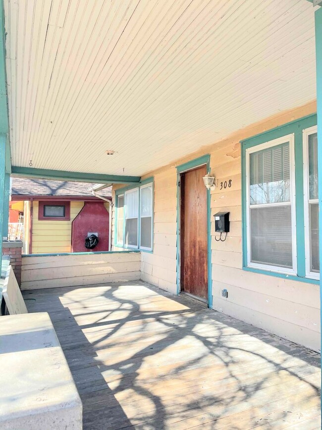 Photo - Bungalow Style 3 bed 2 bath home