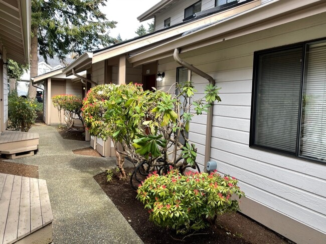 Photo - Charming 1-Bedroom Townhome in Hazel Grove... Unidad 7