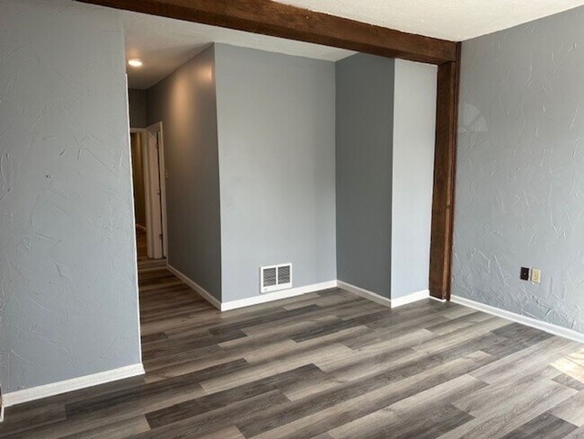 Photo - Eastern York School District 2 Bedroom 2 B... Unit 1