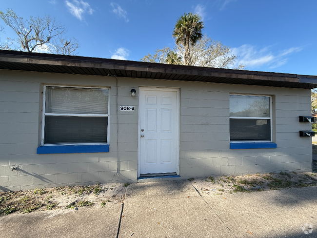 Building Photo - 908 Lora St Unit A Rental