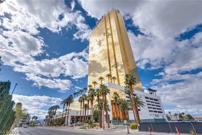 Photo - 2000 N Fashion Show Dr Unidad 3527 Rental