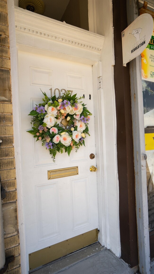 Photo - 1037 Avenue C