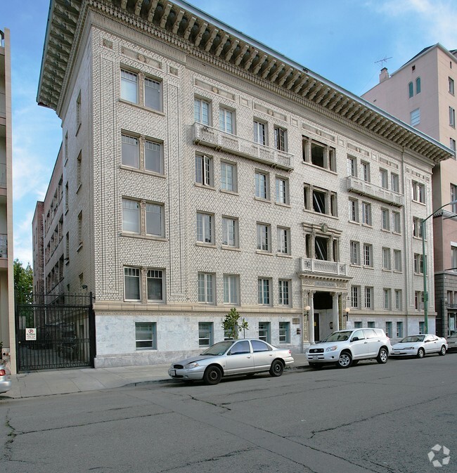 The Alician Apartments - The Alician Apartments