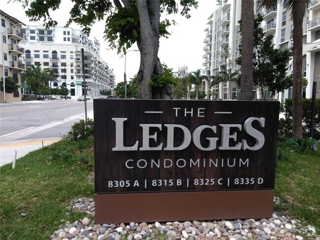 Building Photo - 8325 SW 72nd Ave Unit 213C Rental