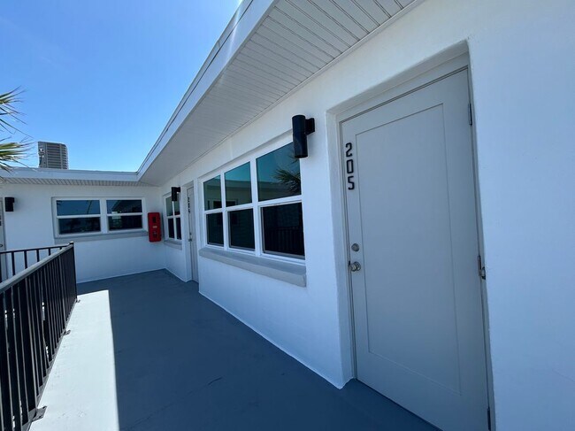 Photo - 1740 Ocean Shore Blvd Apartamento