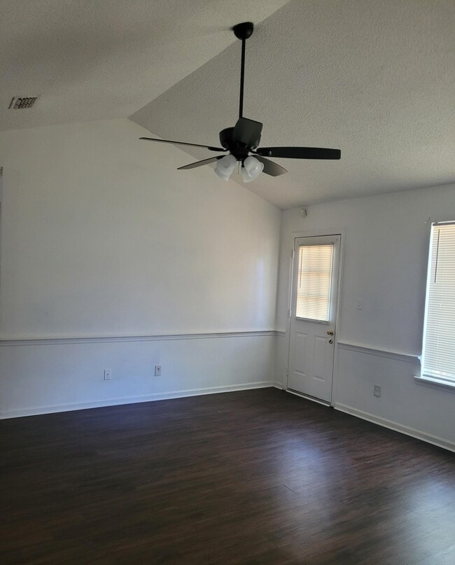 604 Mohawk Ct