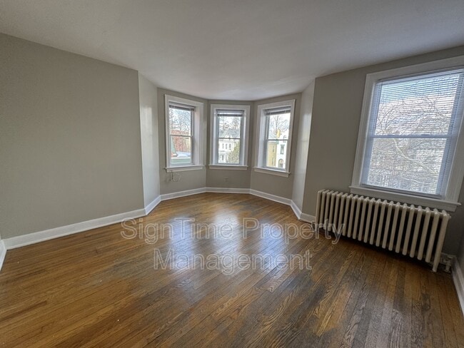 Photo - 63 Broadway Unit Apt 5