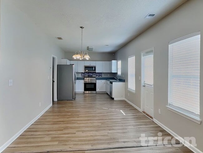 Photo - 2000 Farm Hill Ct