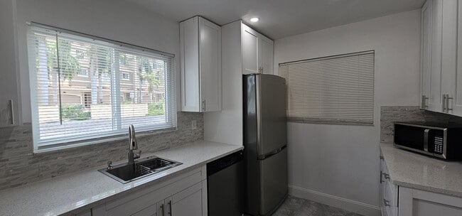 Photo - 301 87th Ave