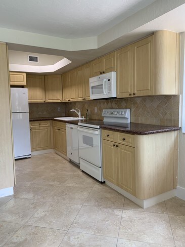 Photo - 6470 SW 42nd Terrace