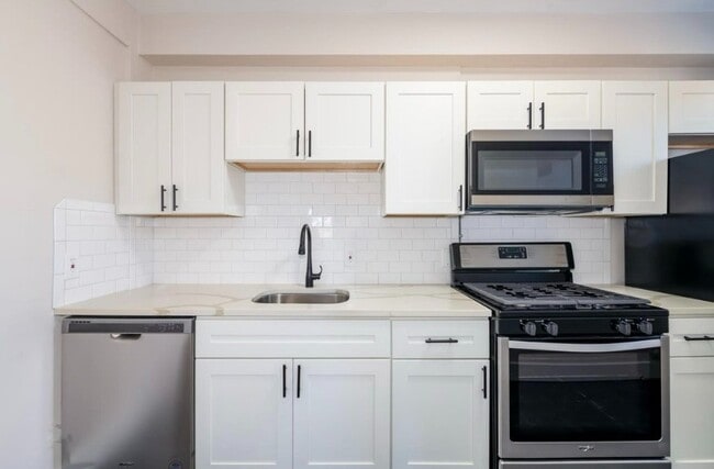 Photo - 5616-41 Pershing Unidad 41