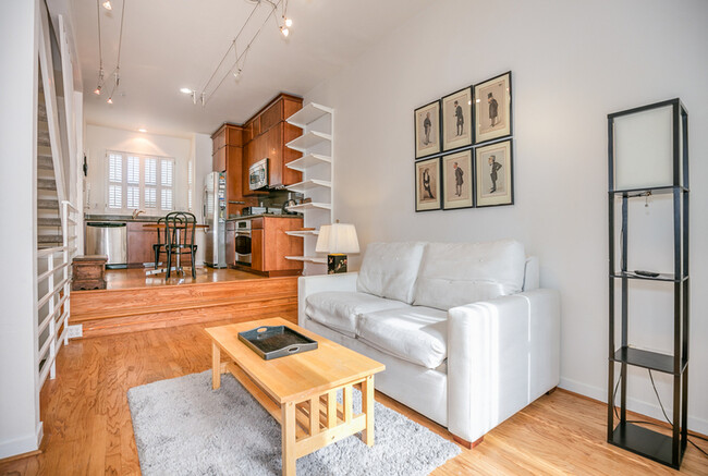 Building Photo - 161 Shipley St Rental