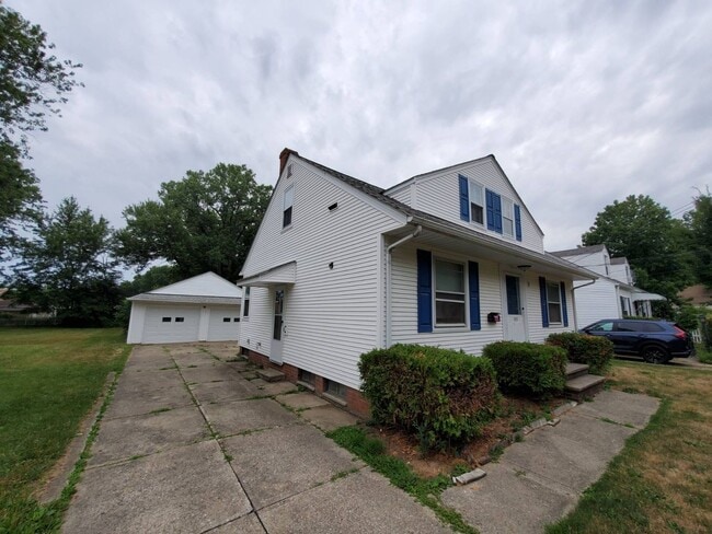 Photo - Charming 4-Bedroom Property in Prime Location