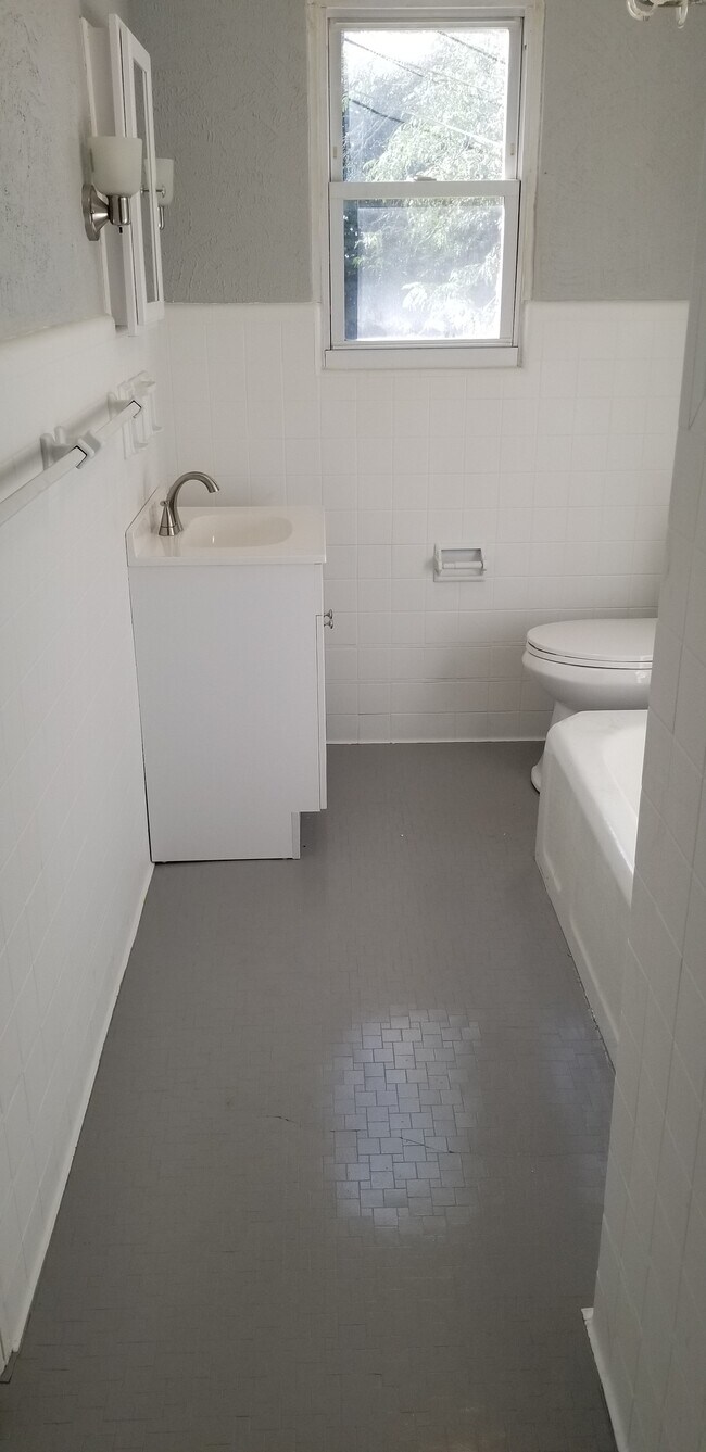 Photo - 1705 kings highway Unit Apt4