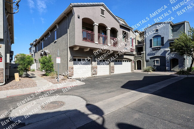 Photo - 2402 E 5th St Unidad 1527