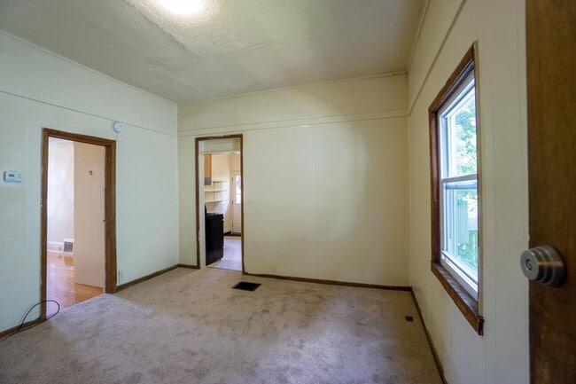 120 Dell St Unit Dell 120.1R
