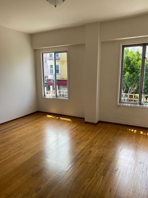 Photo - 1208 Powell St Unit 6