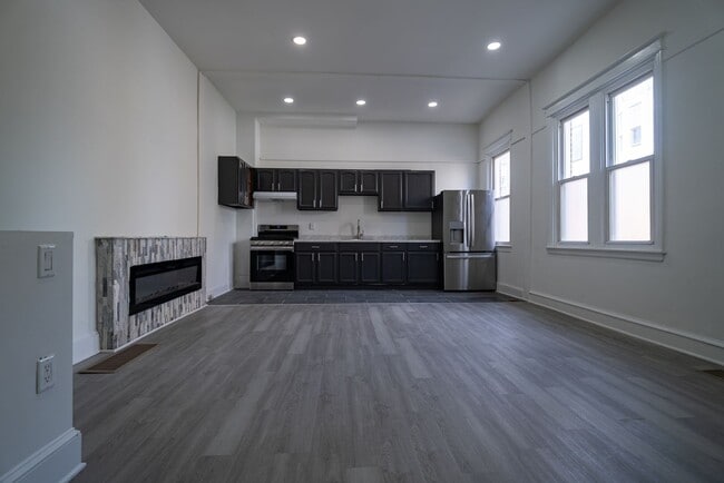 Building Photo - 2410 Wharton St Unit 1st Floor