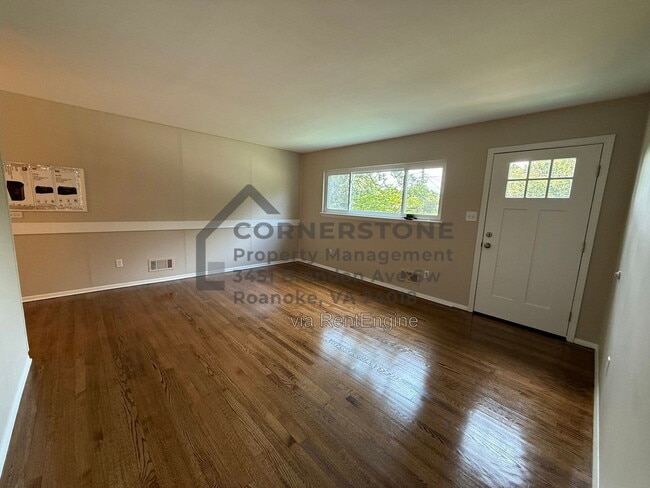 Photo - 4321 Camille Ave NW