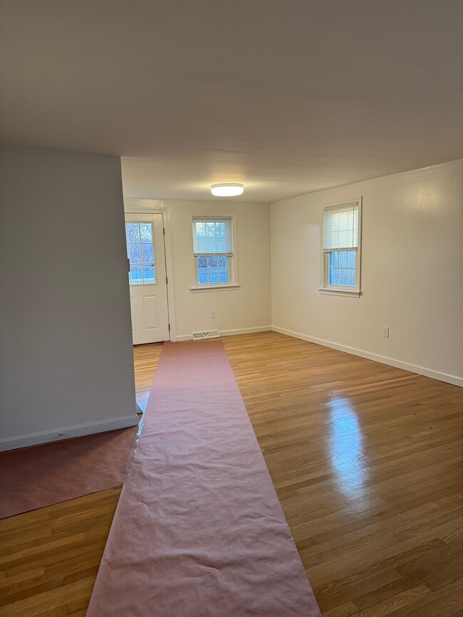 Photo - 14 Colonial Rd