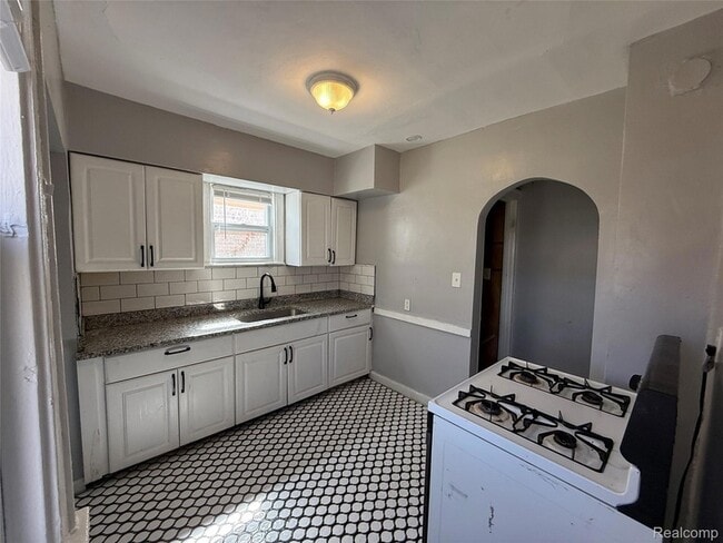 Photo - 16206 Snowden St