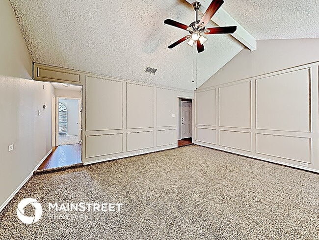 Photo - 808 Crystal Creek Ln