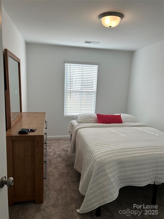 Building Photo - 11028 Wickenden Wy Rental
