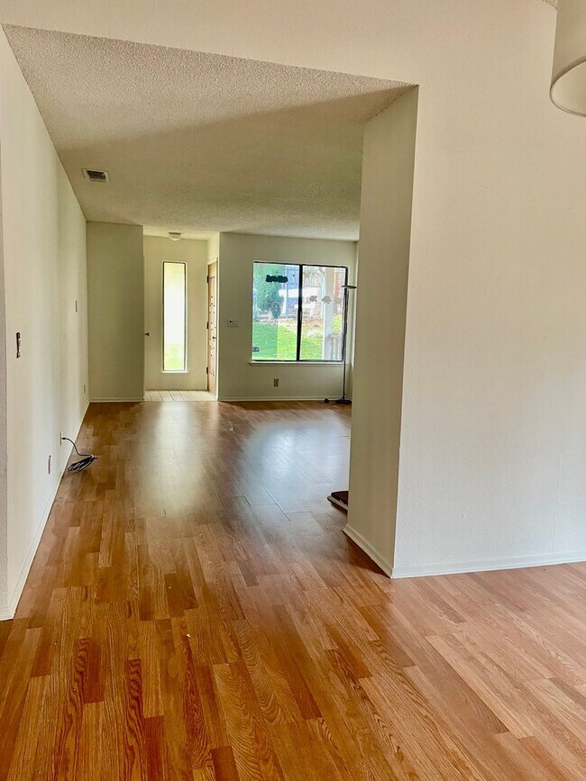Photo - 7980-7982 Cavalli Way