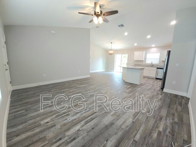 Photo - 8027 N Independence Way