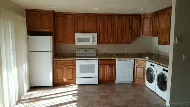 Photo - Latham Square