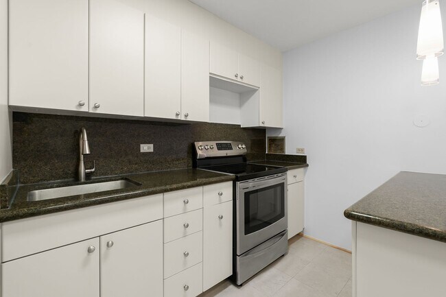 Photo - The Barclay 2bd/2ba/1pkg Unit 306
