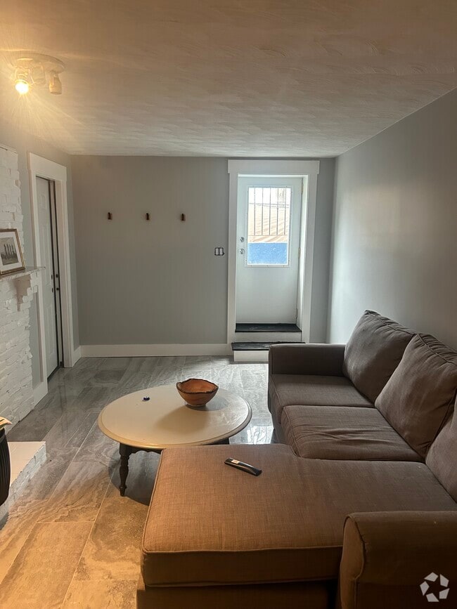 Building Photo - 890 Highland Ave Rental