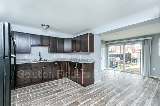 Photo - 2032 Kelmore Rd