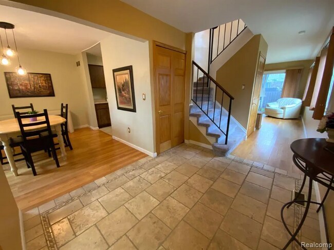 Photo - 1992 Seabright Ct Condo