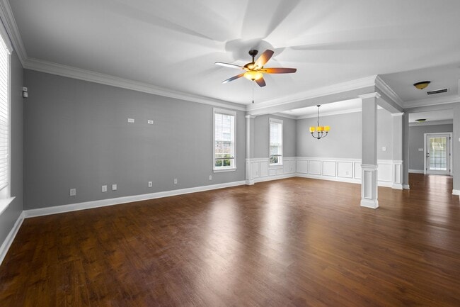 Photo - Spacious 5BR Home Walkable to Downtown Fayetteville
