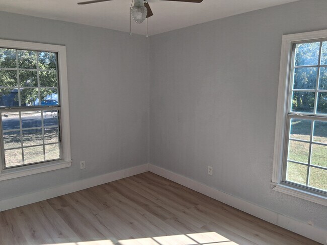 Photo - 902 Evetts Rd