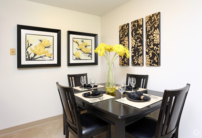 Dining Room 1 Bedroom