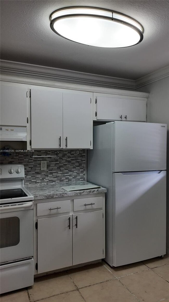 Photo - 3777 NW 78th Ave Unidad 11G