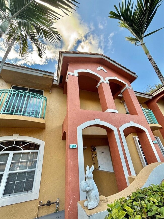 Building Photo - 6965 NW 173rd Dr Unit 1904