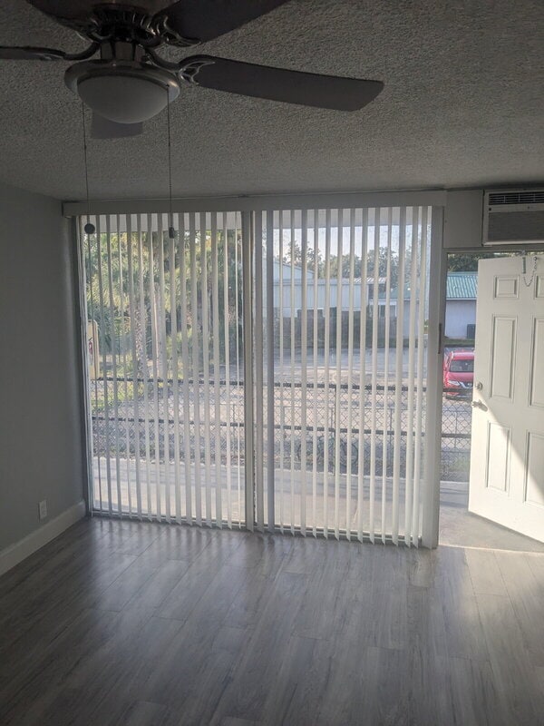 Photo - 1202 Ridgewood Ave Unidad 223