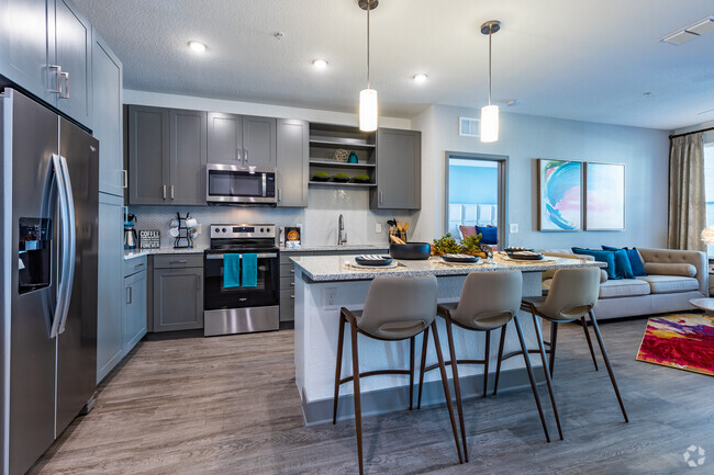 2 BR, 2 BA - 1062SF