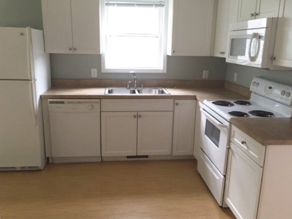 Kitchen - 294 Saratoga Ave Unit 294
