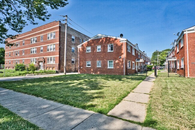 Building Photo - 128 N Menard Ave Unit 2A