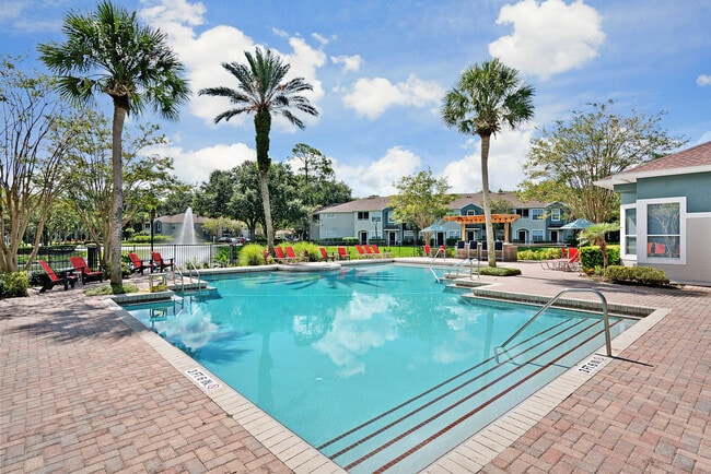 Photo - Country Club Lakes Apartments