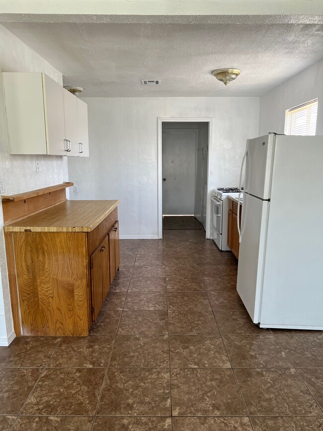Photo - 2602 NW Commerce Cir