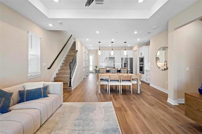 Photo - 10215 Pk Ests Ave