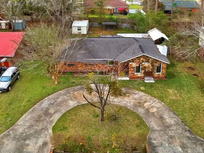 Photo - 1050 Bacon Rd