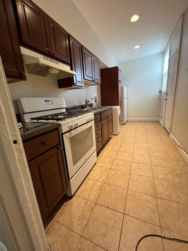Photo - 1527-29 Greenleaf Street Unit 2W