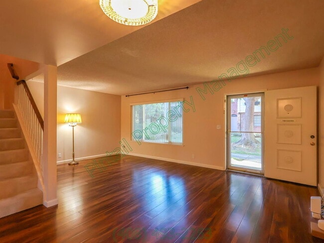 Photo - 1484 Carnot Dr