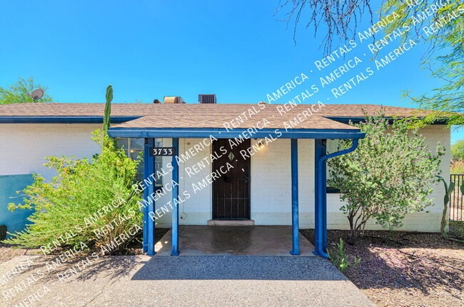 Building Photo - 3733 N Mountain Ave Rental